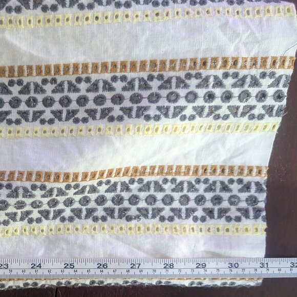 Anthropologie - Embroidered linen Striped Boho Wide Leg High Rise Eyelet Pants - Picture 4 of 9